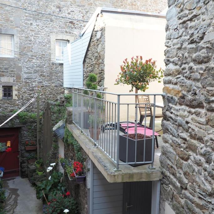 Appartement Duplex Et Terrasse A St Servan-St Malo Saint-Malo Exterior photo